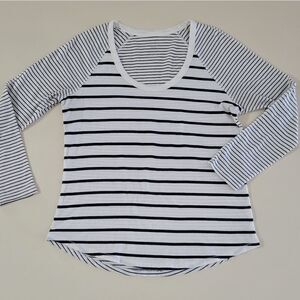 Gap Scoop-Neck Black Stripe 3/4 Sleeve Tee